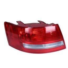 LAMPA TYLNA AUDI A6...