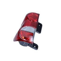 LAMPA TYLNA NISSAN NV200...