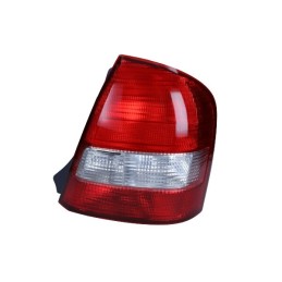 LAMPA MAZDA 323 S TYLNA...